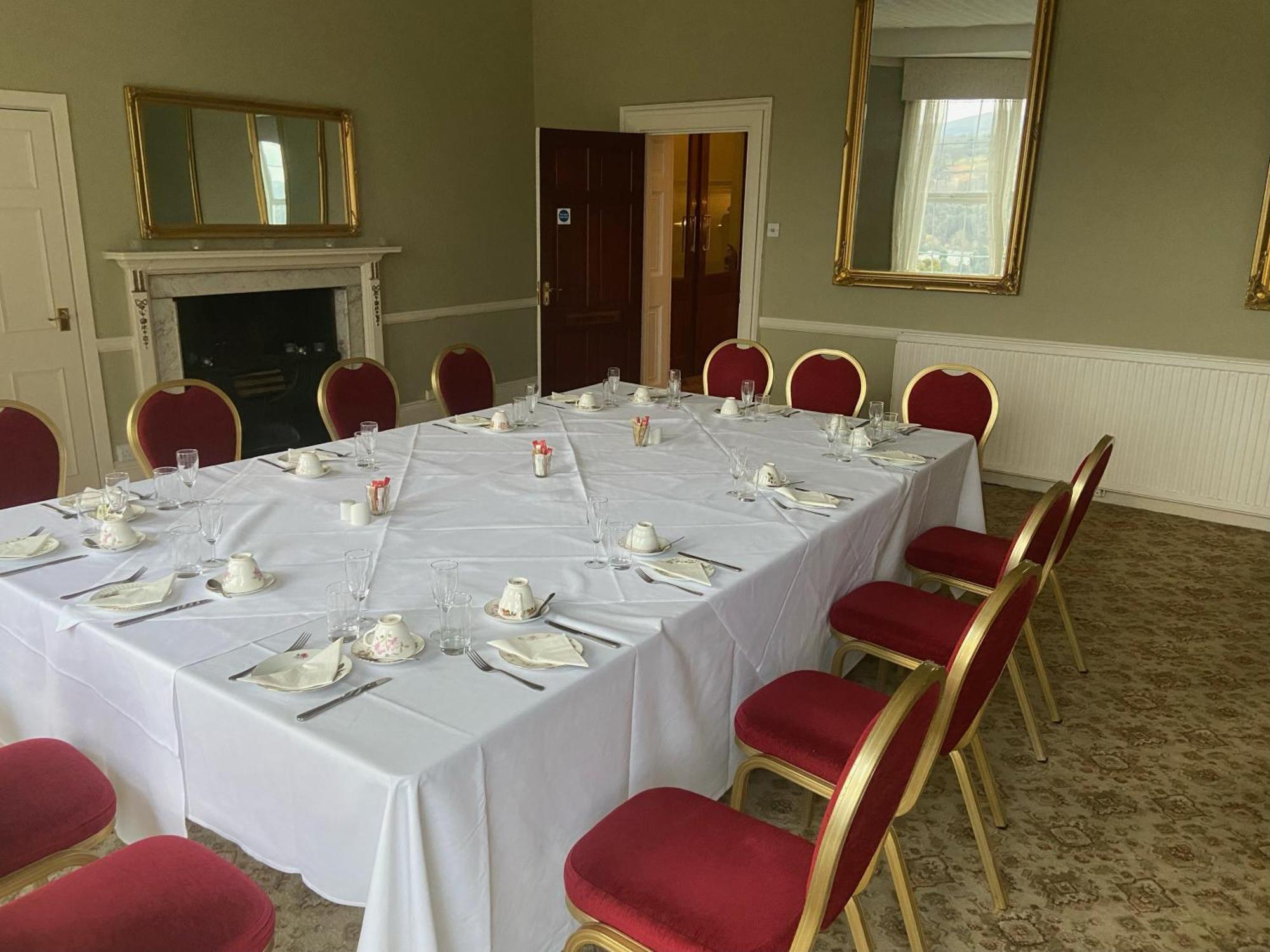 The Manor Hotel Crickhowell Zewnętrze zdjęcie