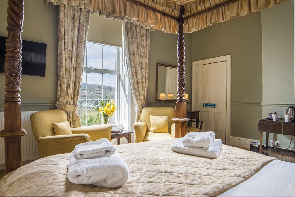 The Manor Hotel Crickhowell Zewnętrze zdjęcie