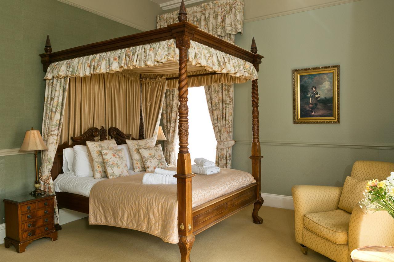 The Manor Hotel Crickhowell Zewnętrze zdjęcie