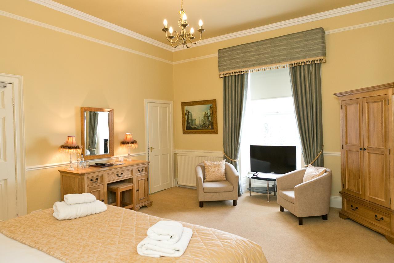 The Manor Hotel Crickhowell Zewnętrze zdjęcie